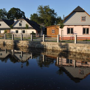 Hlinsko-domy-na-Budovcově-nábřeží2013c